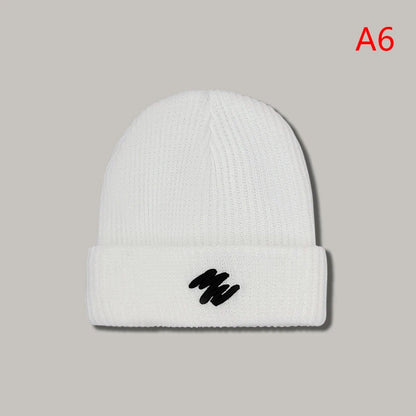 MONOCHROME - Streetsmart beanie line-up